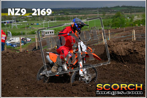 Inters-082
