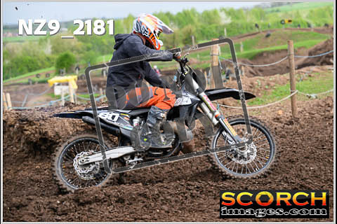Inters-094