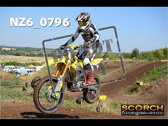 Inters-098