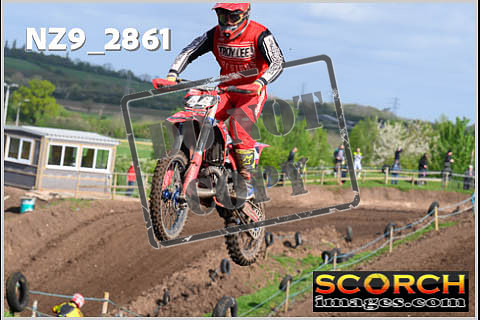 Experts-043