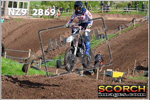 Experts-051