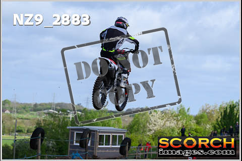 Experts-065