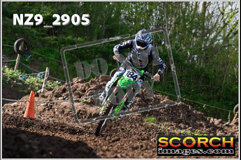 Experts-087