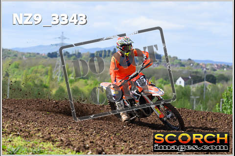 Experts-163