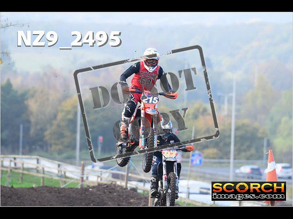 Experts-085