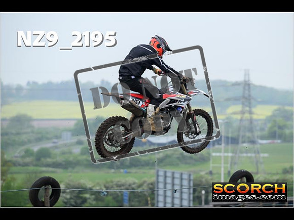 Thur 02 May-078