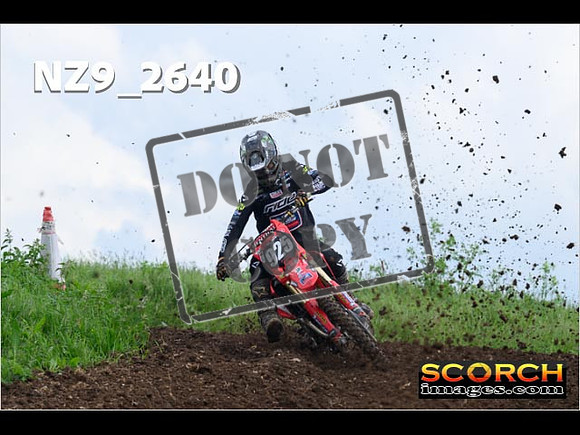 Experts-088