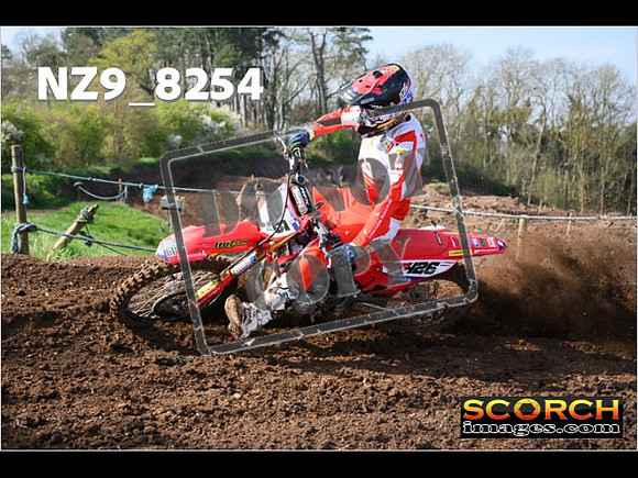 Thur10Apr-049