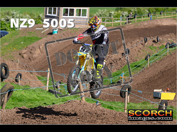 Thur 18Apr-043