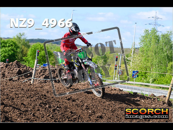 Thur 18Apr-006