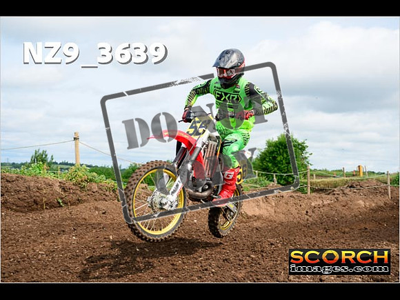 Experts-088