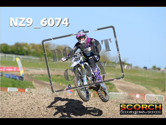 MX1-032