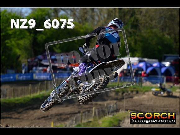 MX1-033