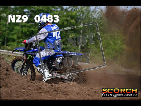 Experts-072