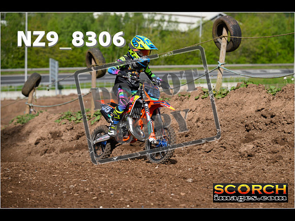 Youth-098
