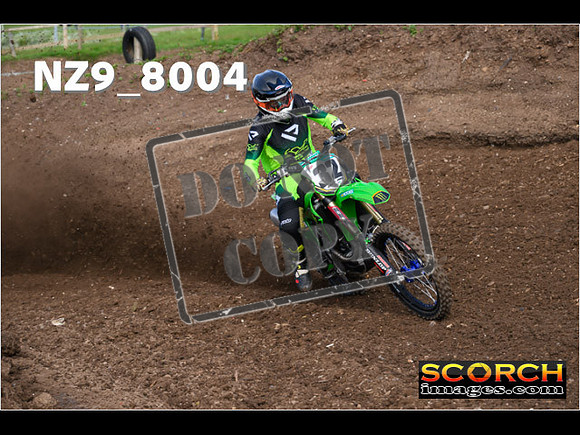 Experts-048