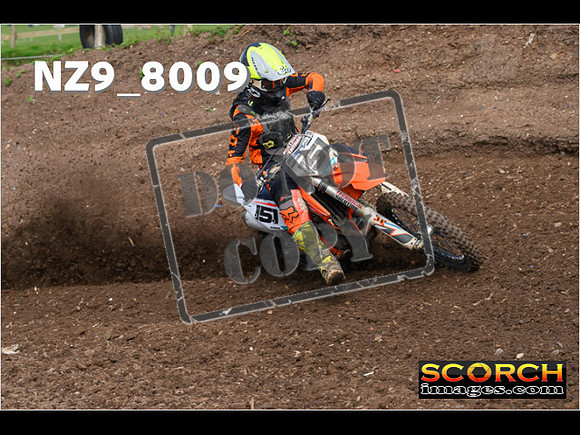 Experts-052