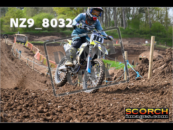Experts-071