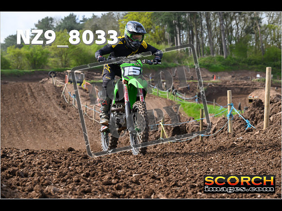 Experts-072
