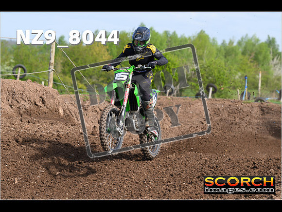 Experts-082