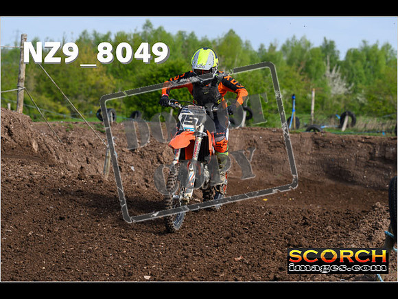 Experts-086