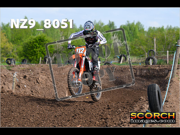Experts-088