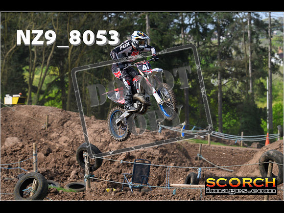 Experts-090