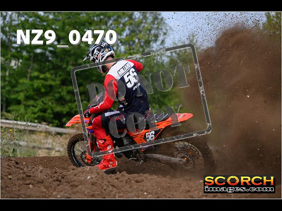 Experts-064