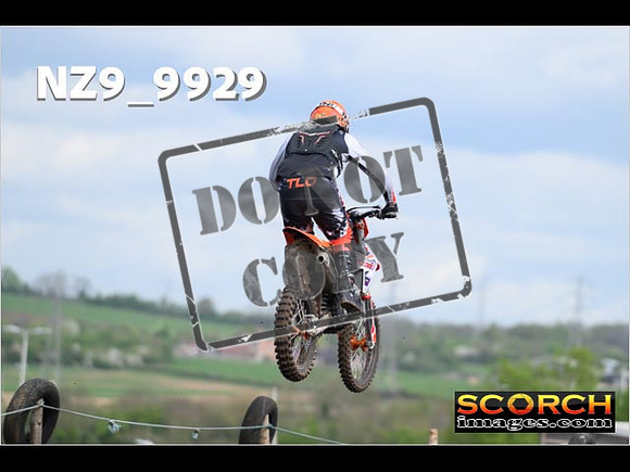 Experts-084