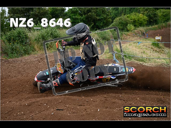 Experts-057