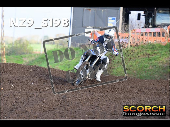 Experts-063