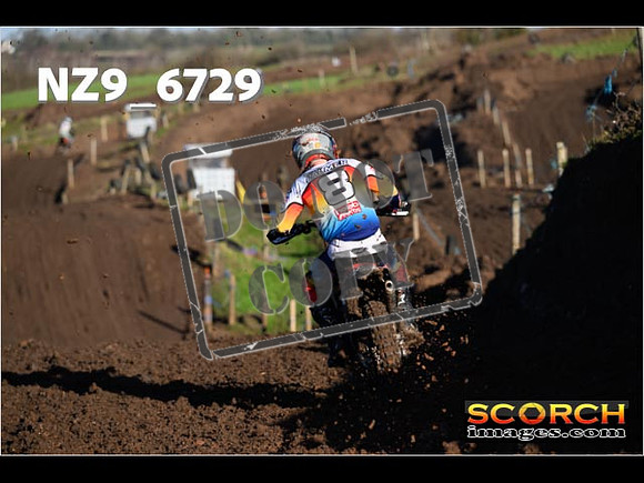 Experts-085