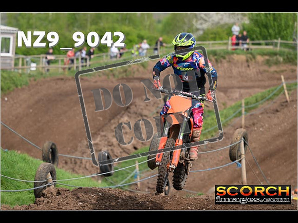 Experts-091