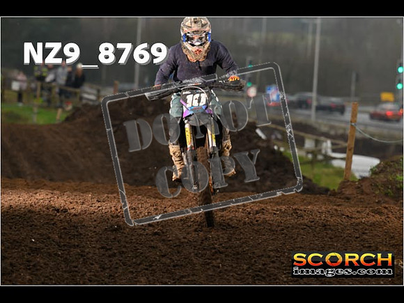 Experts-068