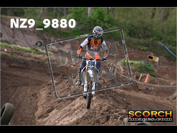 Experts-039