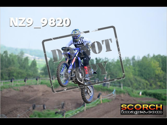 Experts-091