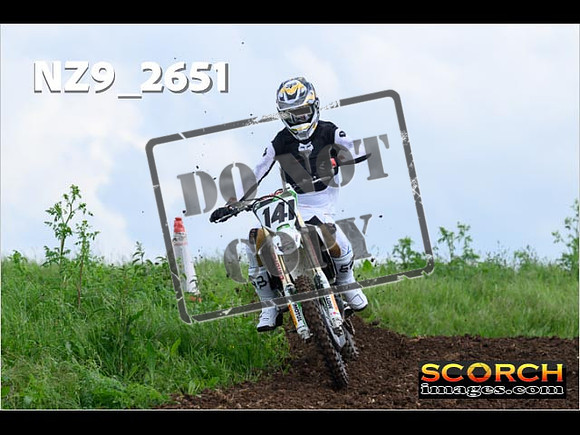 Experts-097
