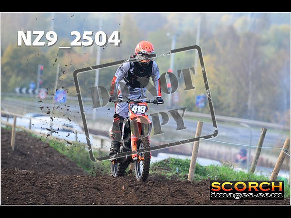 Experts-094