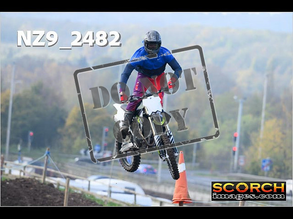 Experts-072