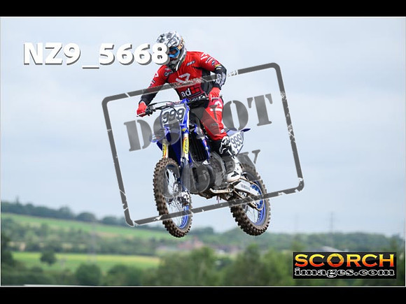 Experts-072