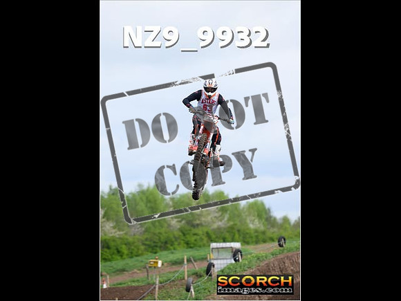Experts-087