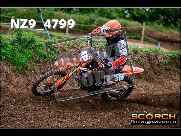 Experts-094