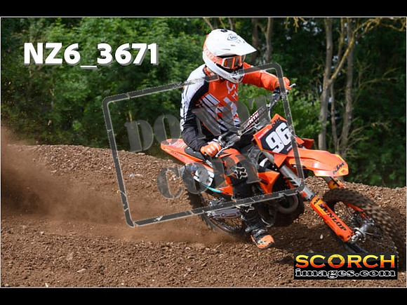 Experts-097