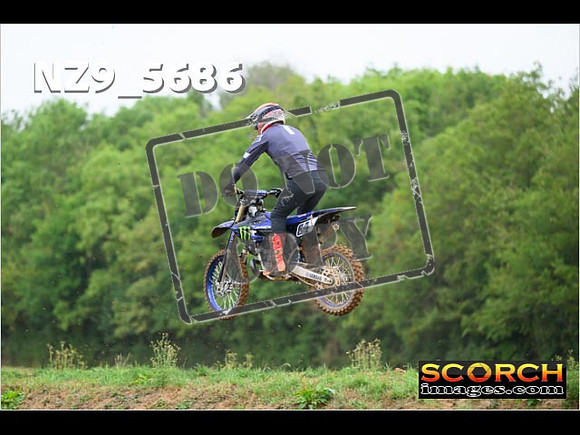 Experts-086