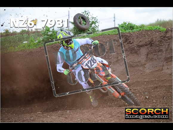 Experts-097