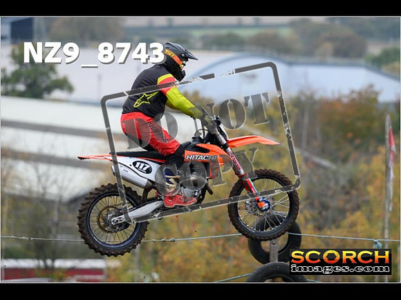 Thur31Oct-089