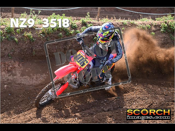 Experts-084