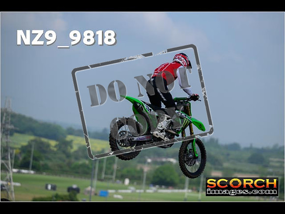 Experts-089