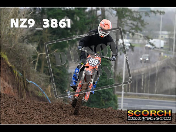 Experts-056