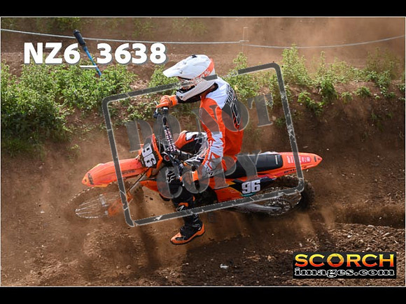 Experts-064